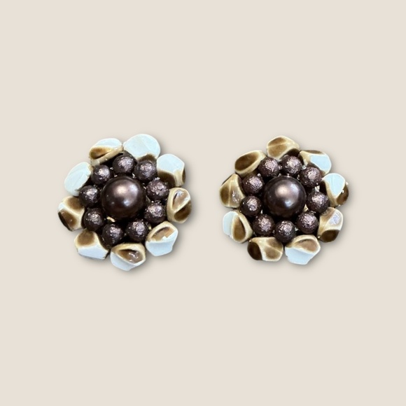 Vintage Beaded Clip On Earrings - Picture 2 of 4